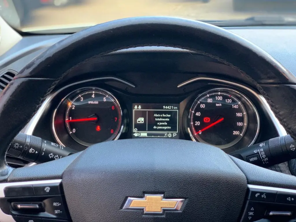 CHEVROLET Onix Sedan - Foto