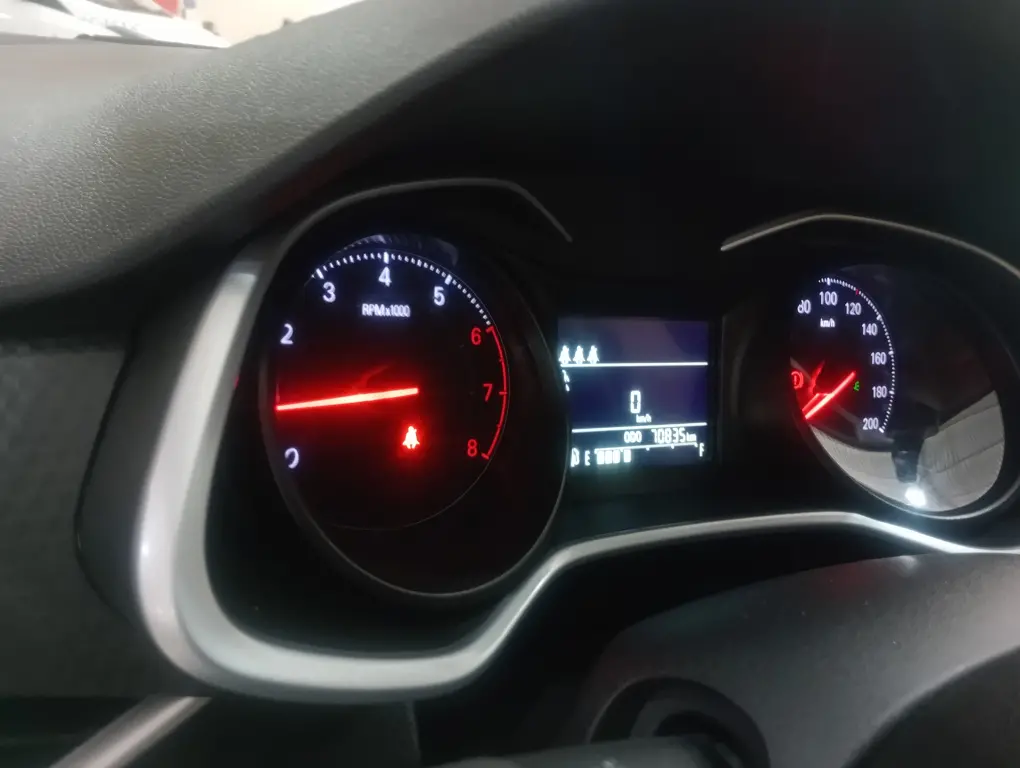 CHEVROLET Onix Sedan - Foto