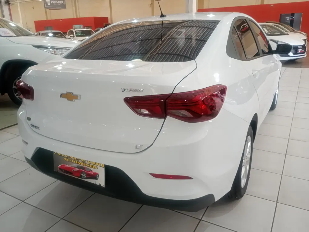 CHEVROLET Onix Sedan - Foto