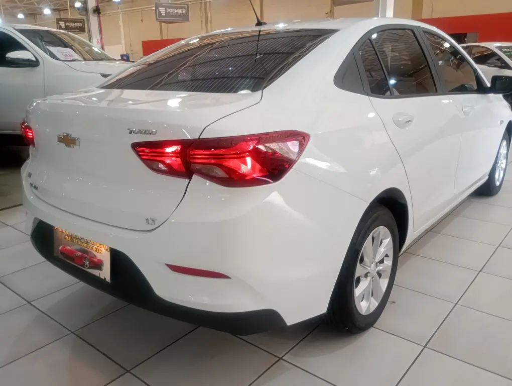 CHEVROLET Onix Sedan - Foto
