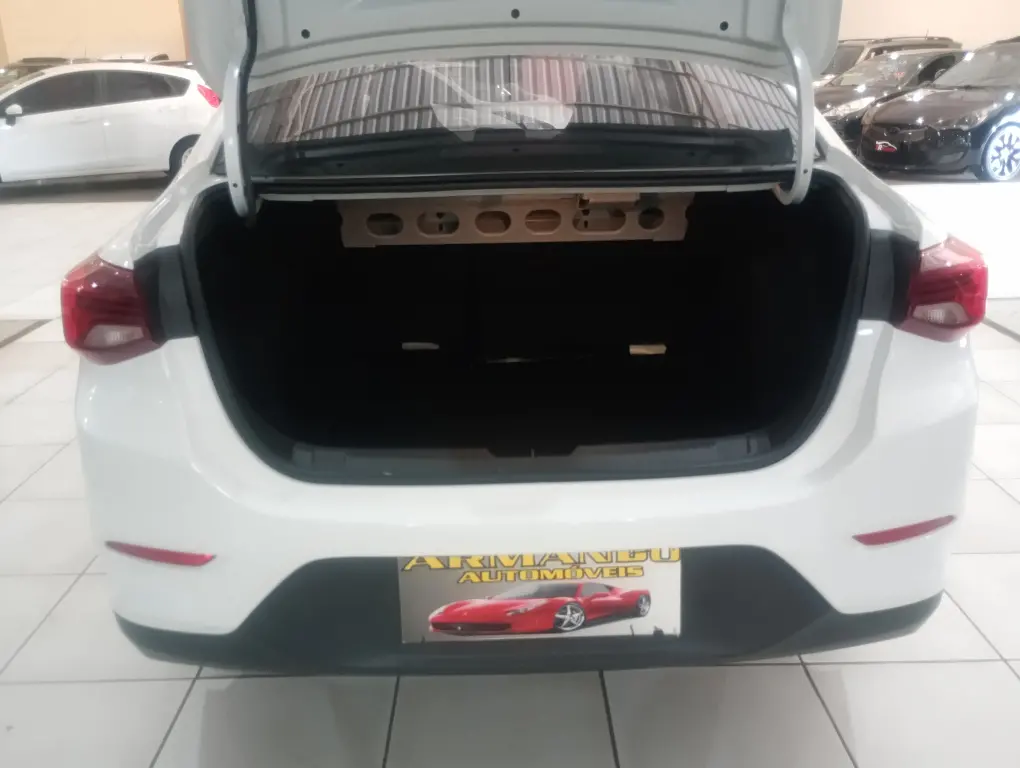 CHEVROLET Onix Sedan - Foto
