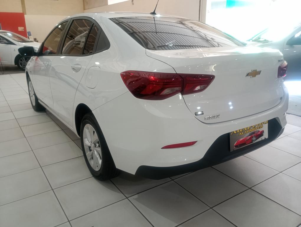 CHEVROLET Onix Sedan - Foto