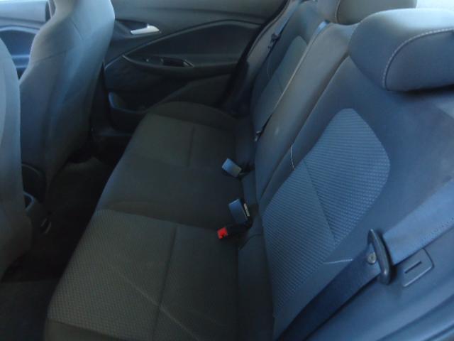 CHEVROLET Onix Sedan - Foto