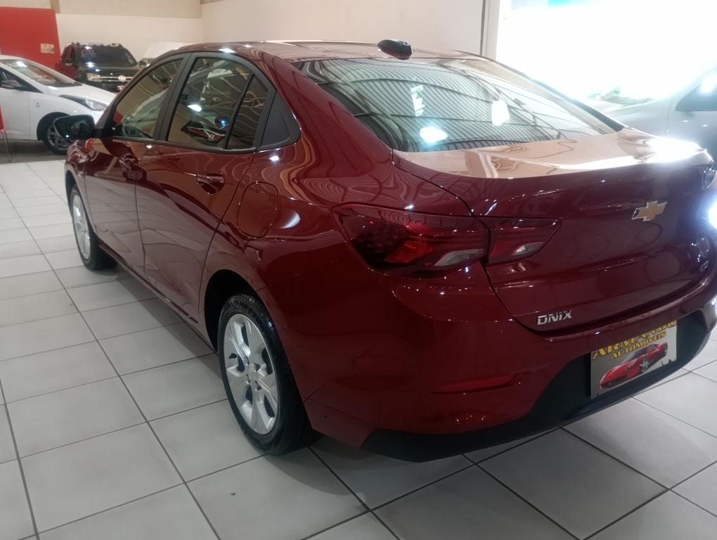 CHEVROLET Onix Sedan - Foto