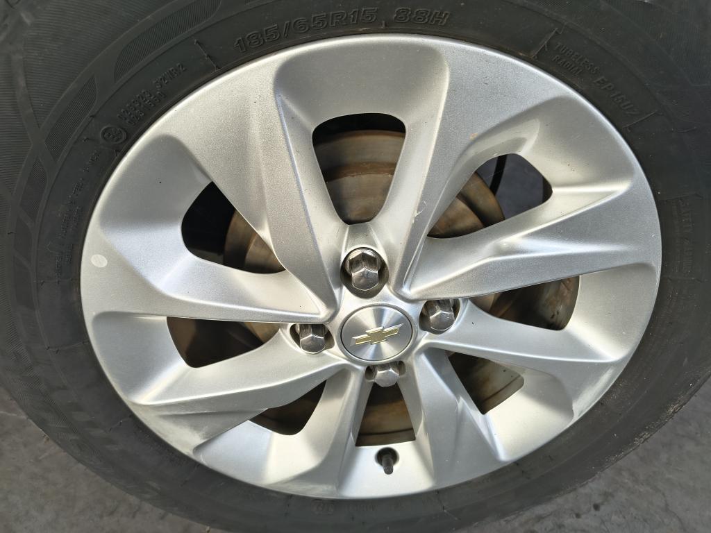 CHEVROLET Onix Sedan - Foto