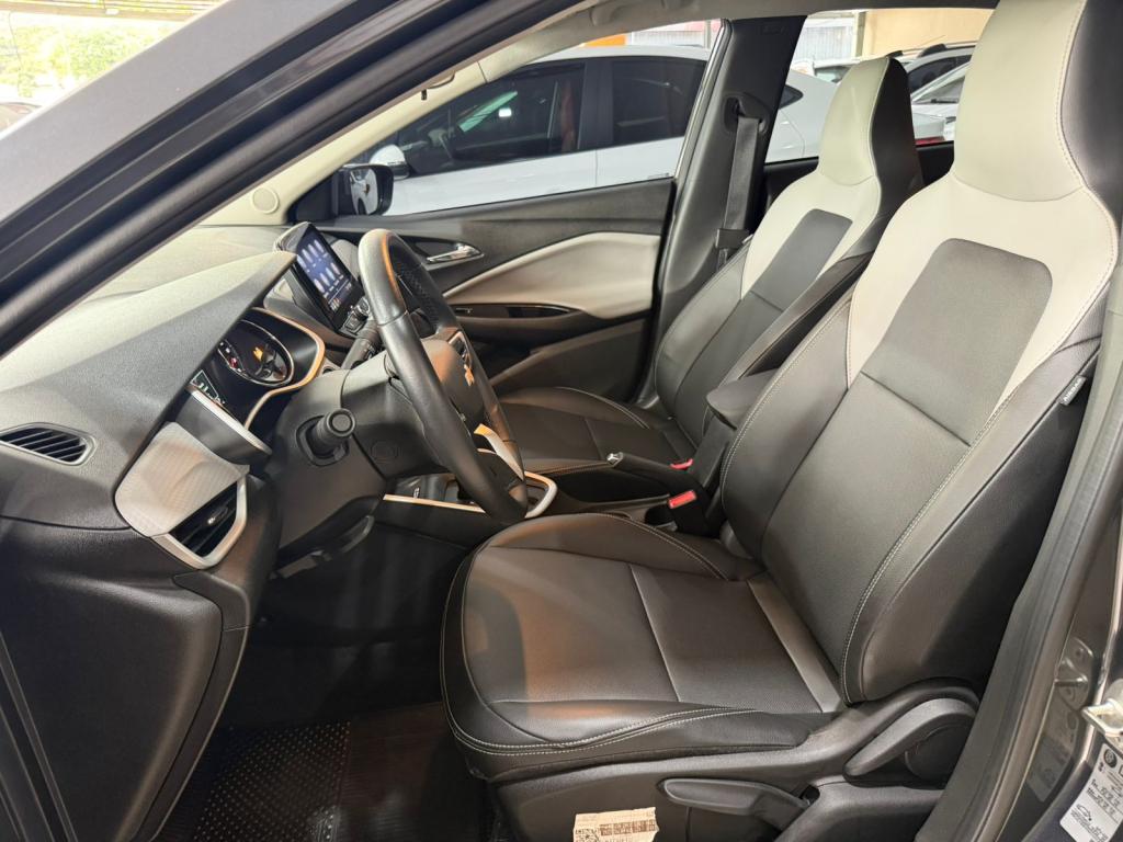 CHEVROLET Onix Sedan - Foto
