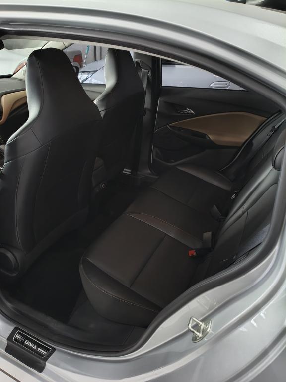CHEVROLET Onix Sedan - Foto