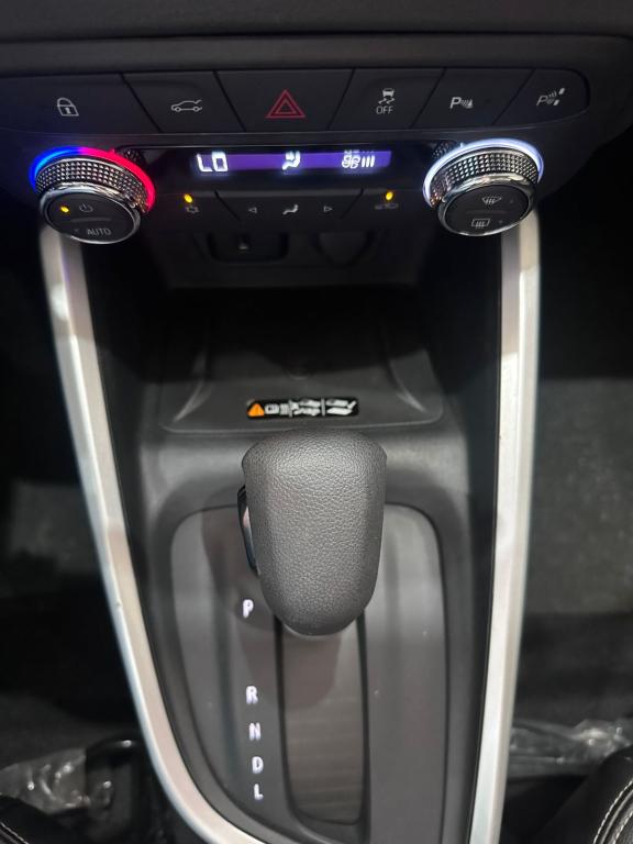 CHEVROLET Onix Sedan - Foto