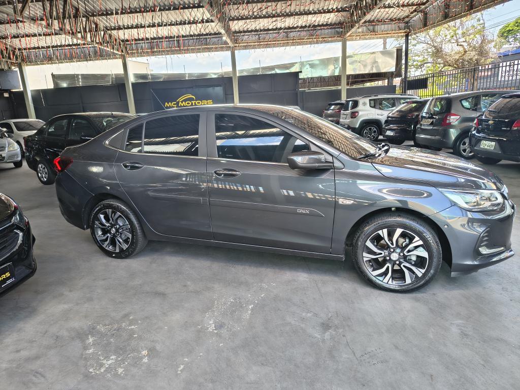 CHEVROLET Onix Sedan - Foto
