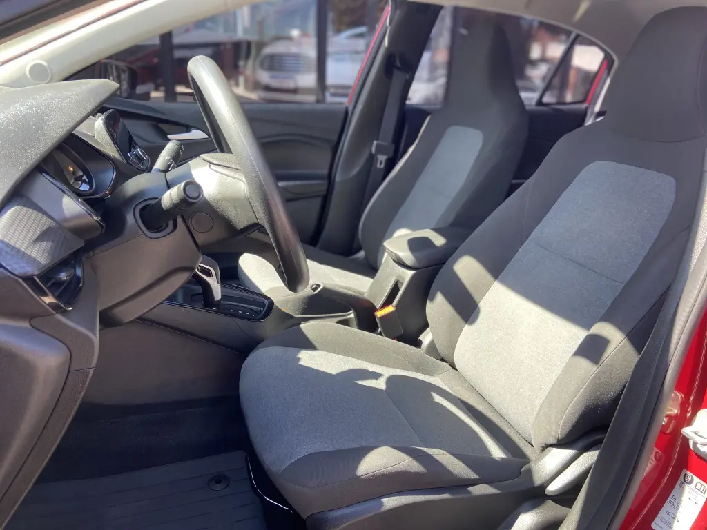 CHEVROLET Onix Sedan - Foto