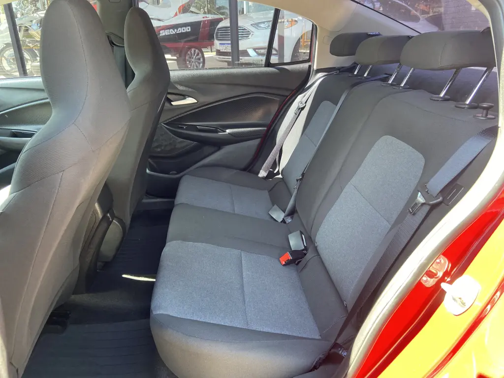 CHEVROLET Onix Sedan - Foto