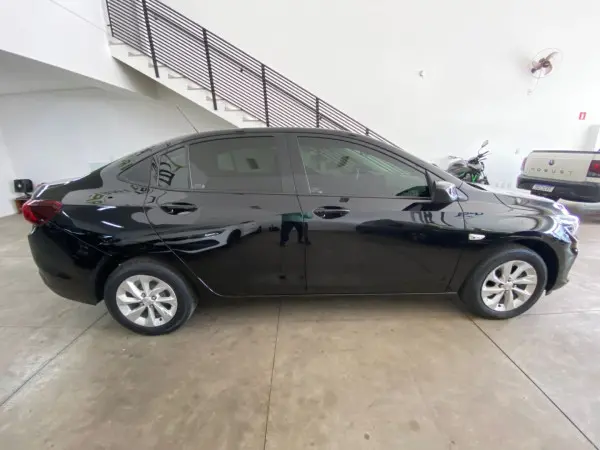 CHEVROLET Onix Sedan - Foto