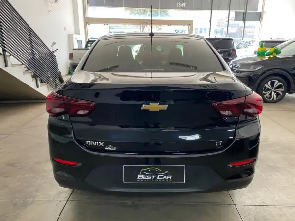 CHEVROLET Onix Sedan - Foto