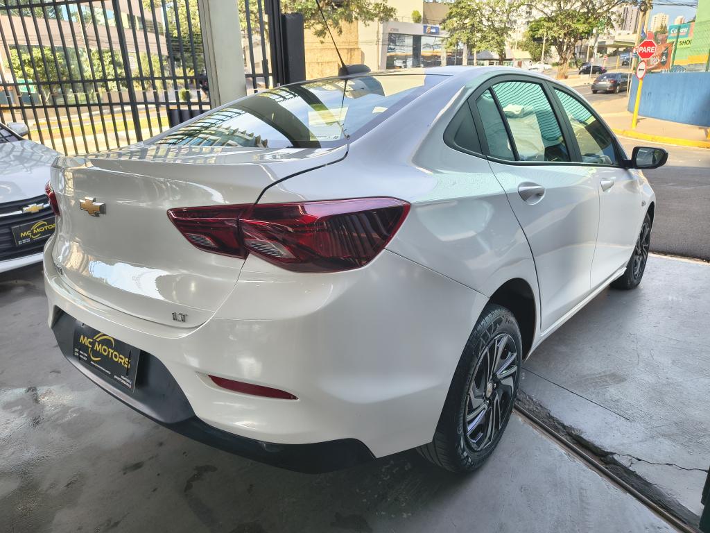 CHEVROLET Onix Sedan - Foto