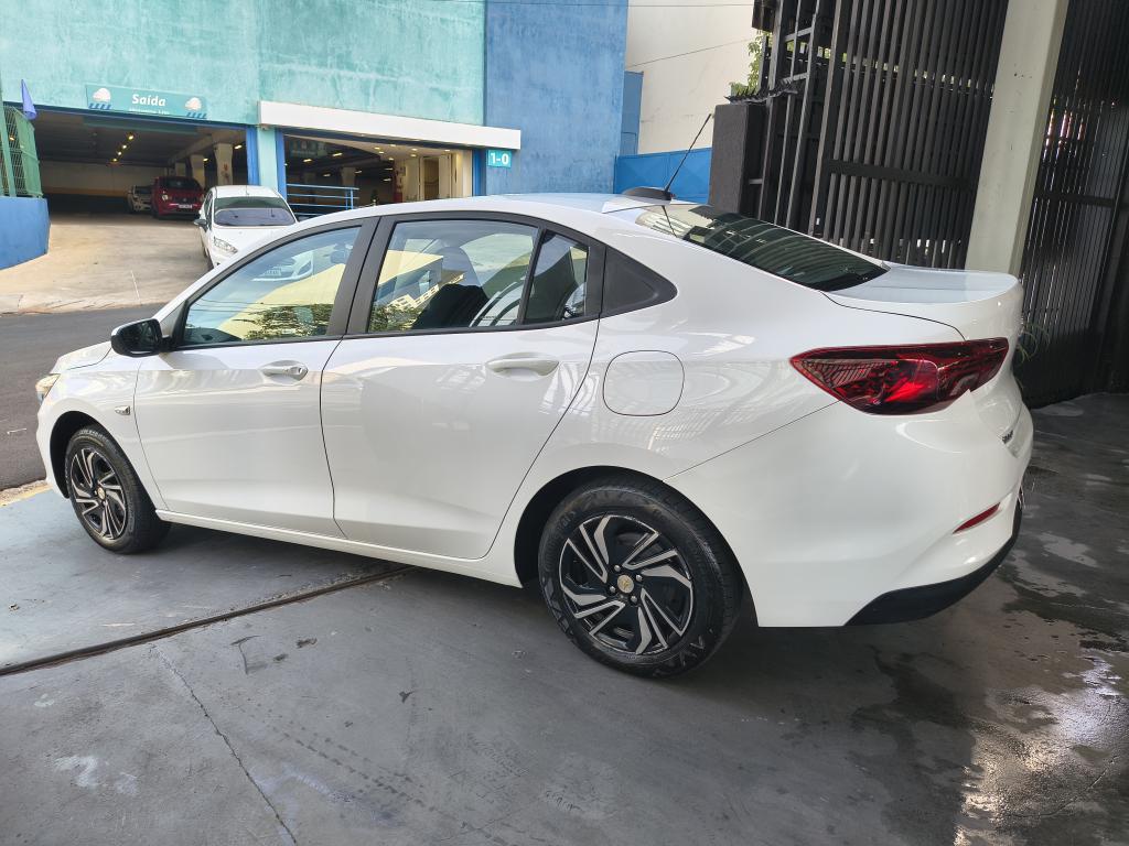 CHEVROLET Onix Sedan - Foto