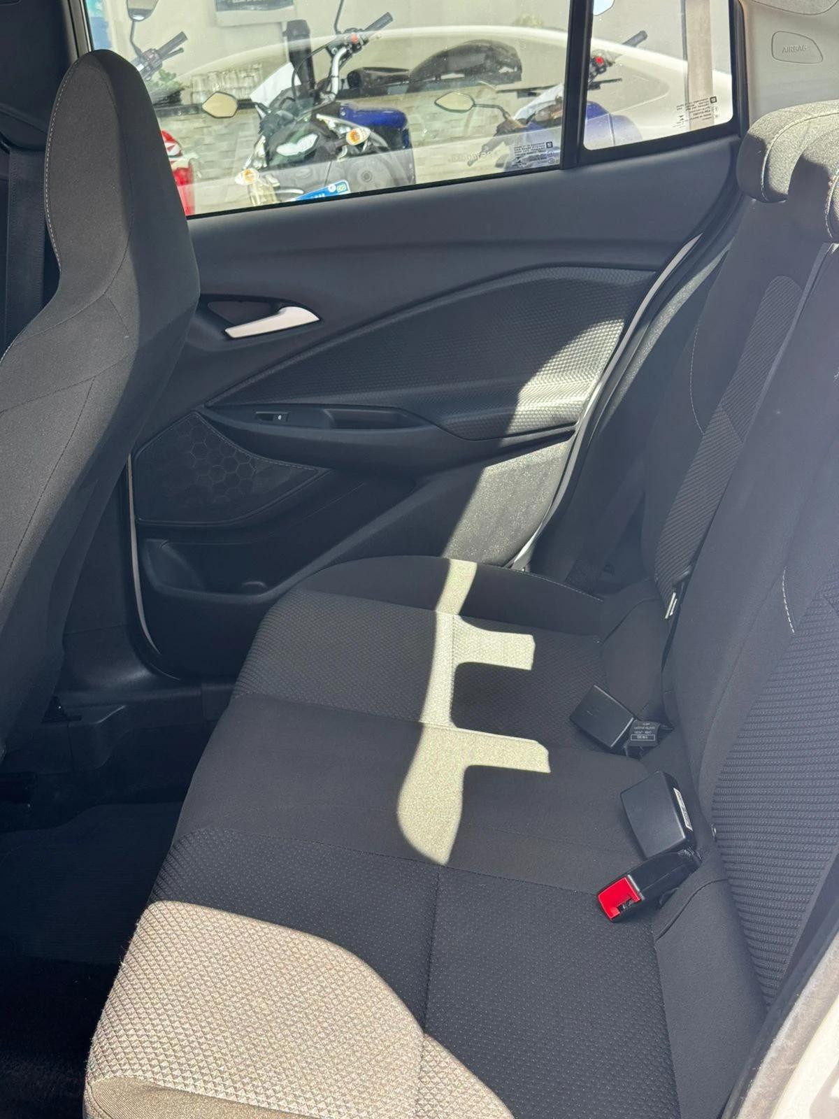 CHEVROLET Onix Sedan - Foto