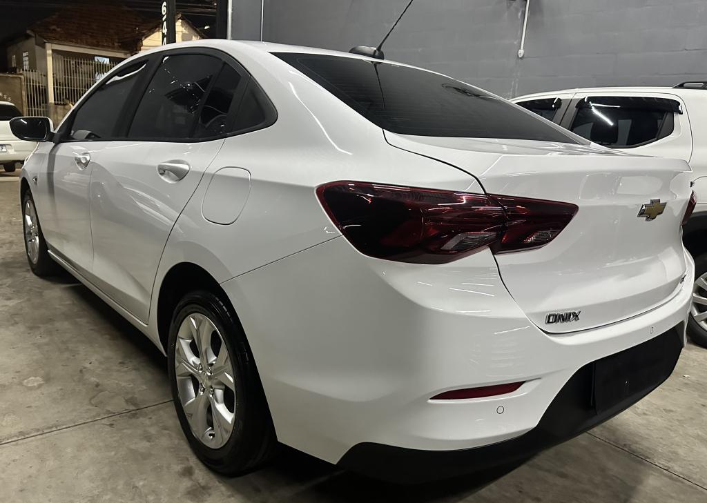 CHEVROLET Onix Sedan - Foto