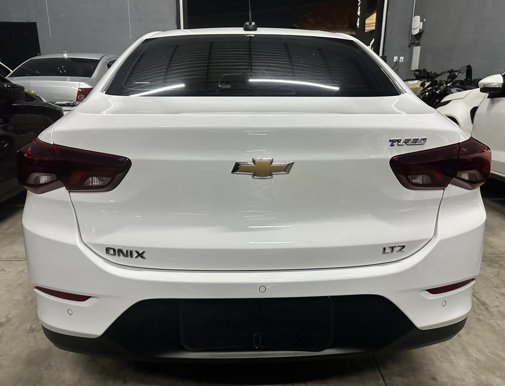 CHEVROLET Onix Sedan - Foto