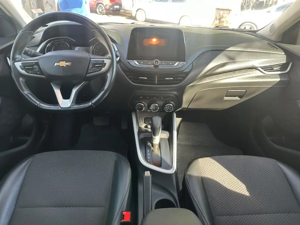 CHEVROLET Onix Sedan - Foto