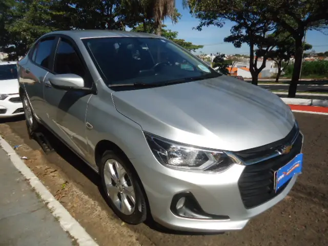 CHEVROLET Onix Sedan - Foto