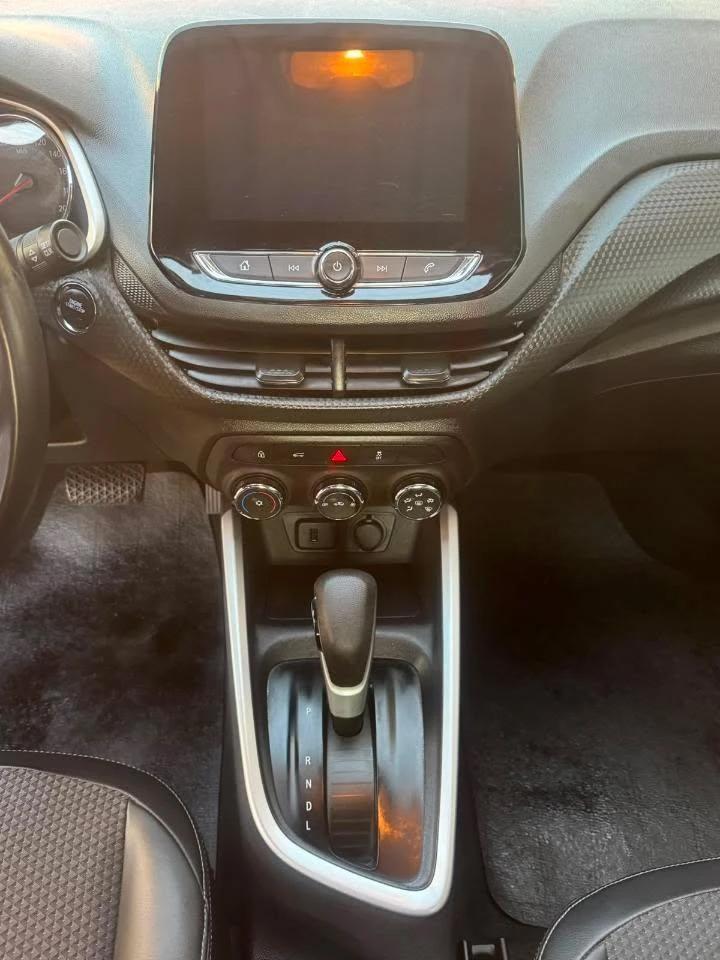 CHEVROLET Onix Sedan - Foto