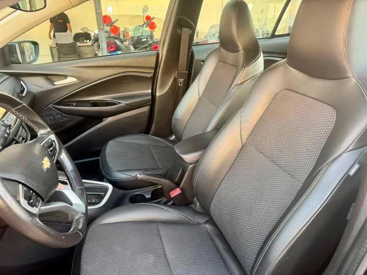 CHEVROLET Onix Sedan - Foto