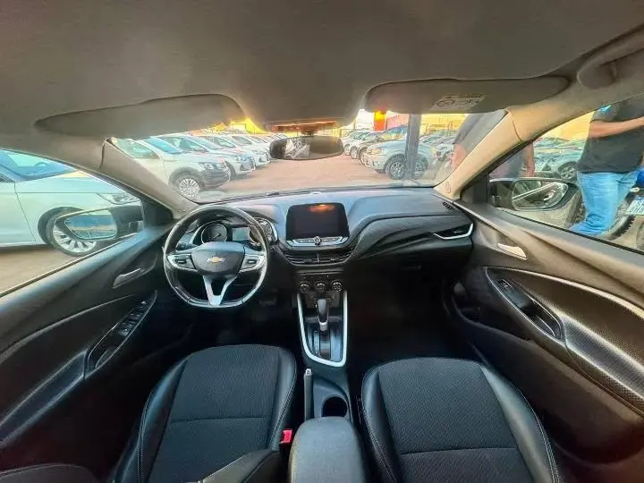 CHEVROLET Onix Sedan - Foto