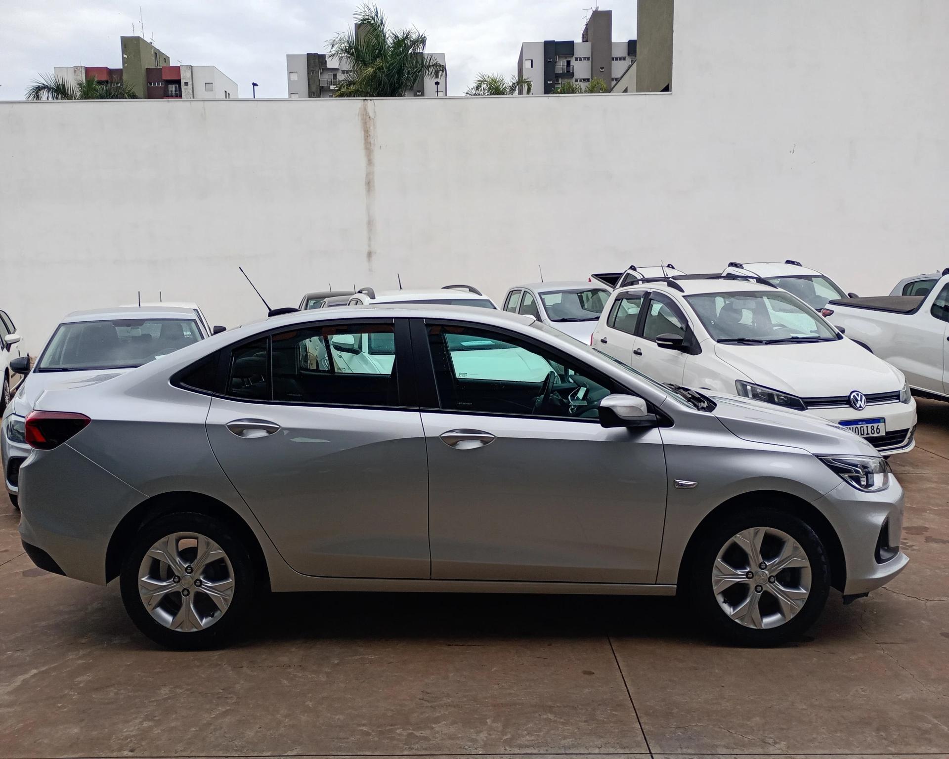 CHEVROLET Onix Sedan - Foto