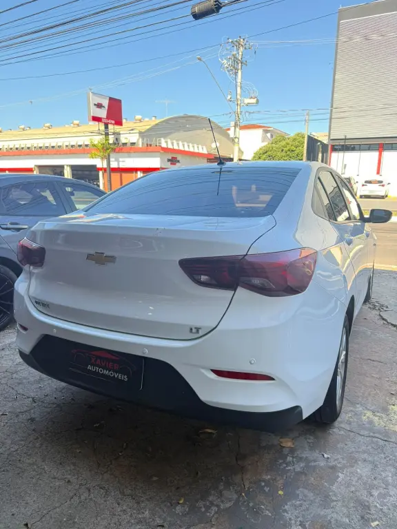 CHEVROLET Onix Sedan - Foto