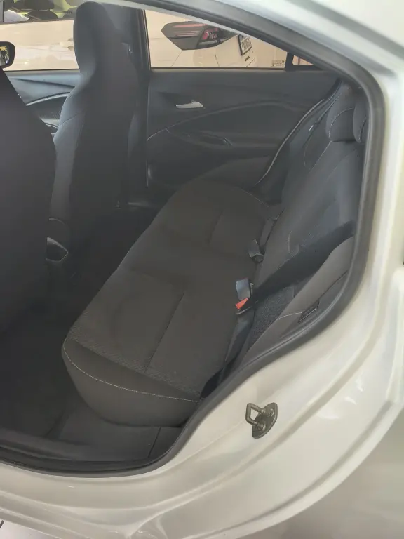 CHEVROLET Onix Sedan - Foto
