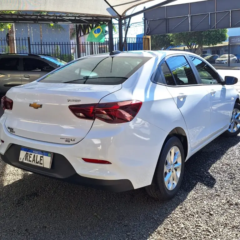 CHEVROLET Onix Sedan - Foto