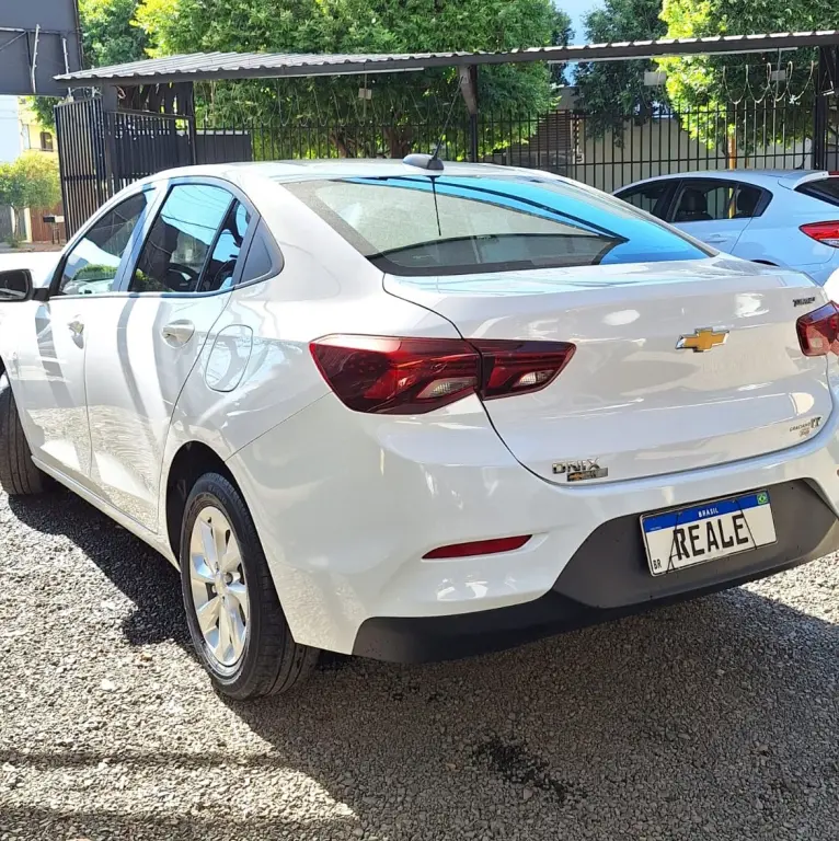CHEVROLET Onix Sedan - Foto