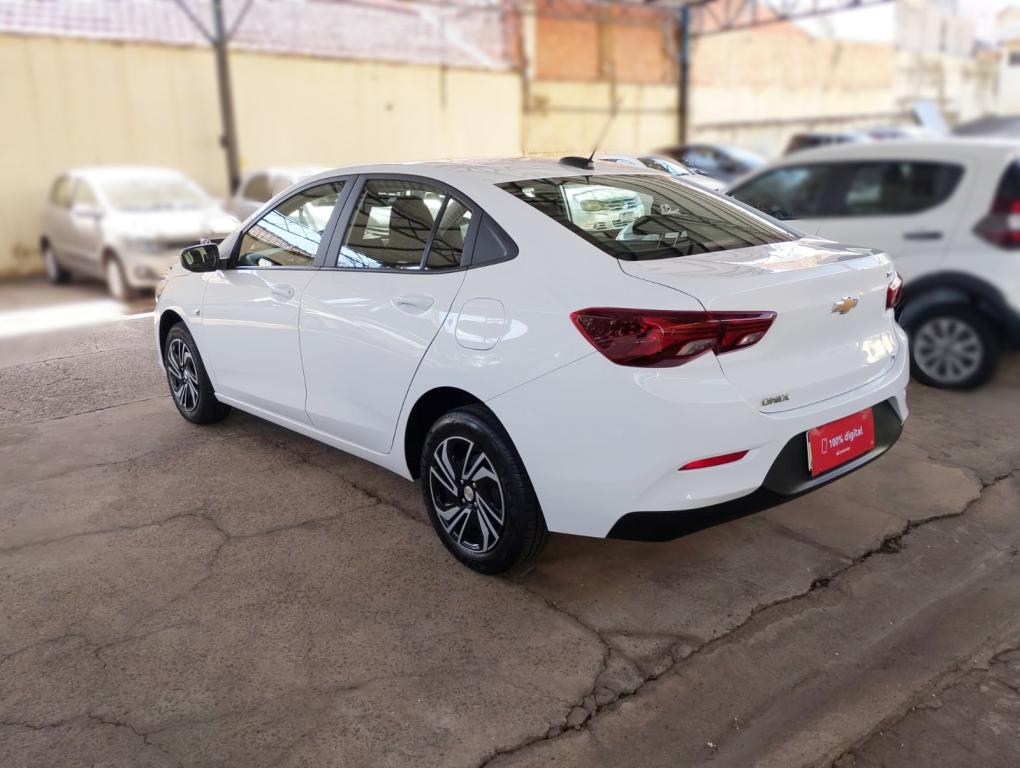 CHEVROLET Onix Sedan - Foto