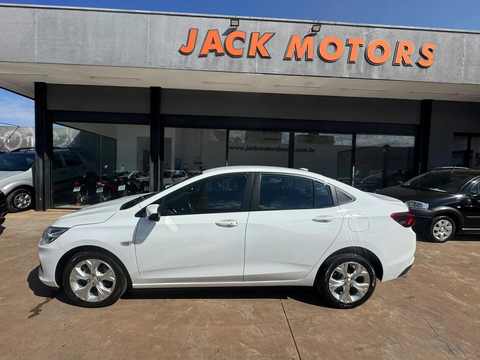 CHEVROLET Onix Sedan - Foto