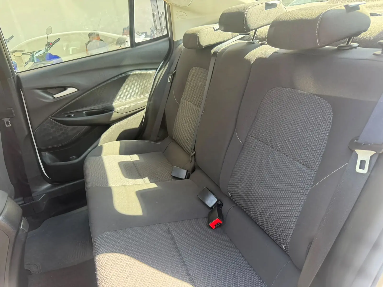 CHEVROLET Onix Sedan - Foto