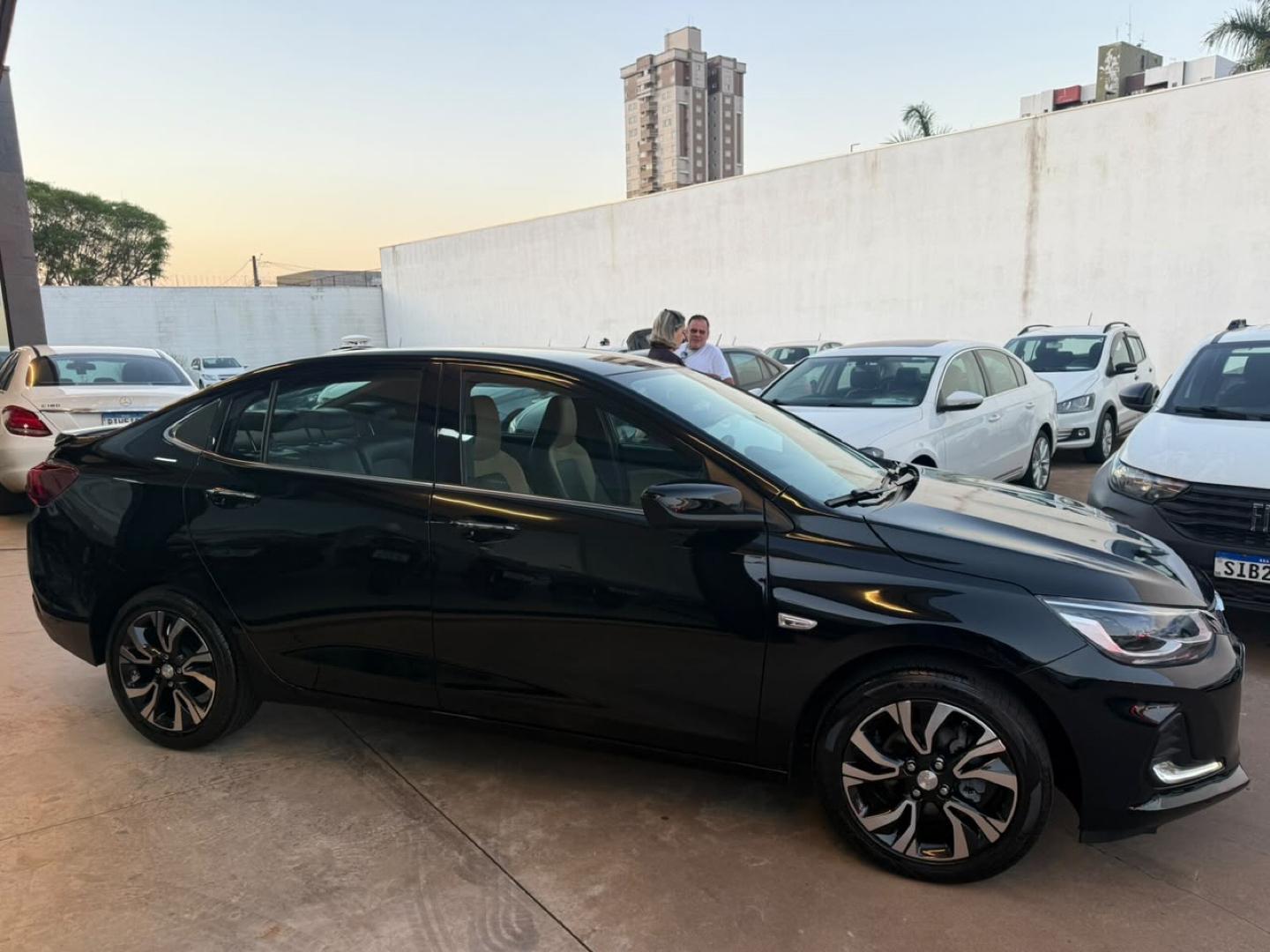 CHEVROLET Onix Sedan - Foto