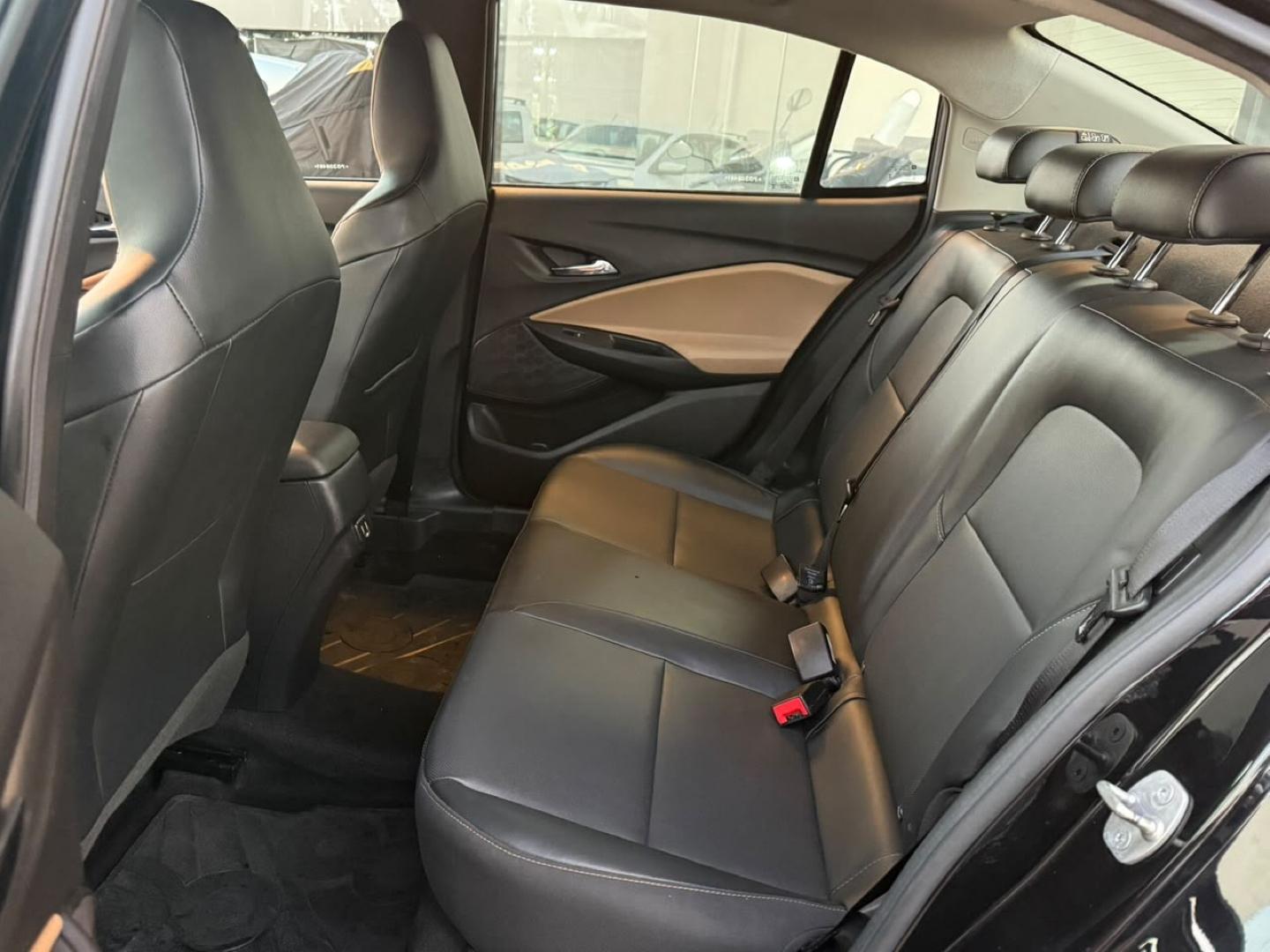 CHEVROLET Onix Sedan - Foto