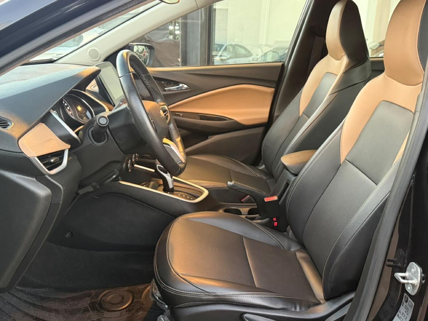 CHEVROLET Onix Sedan - Foto