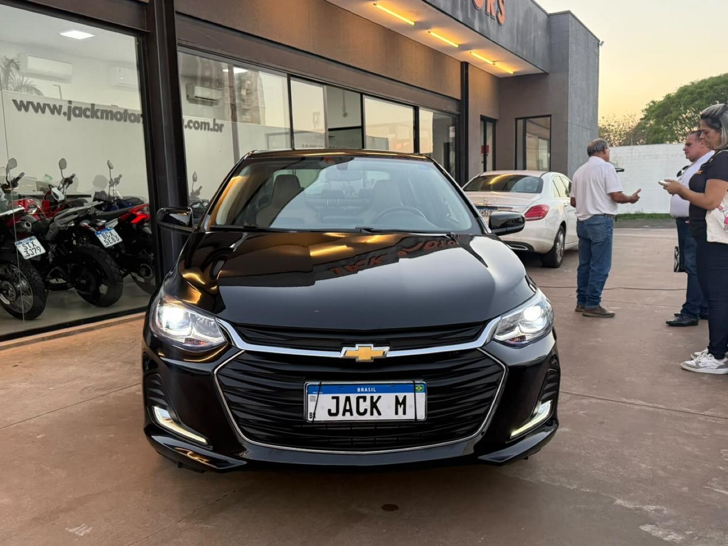 CHEVROLET Onix Sedan - Foto