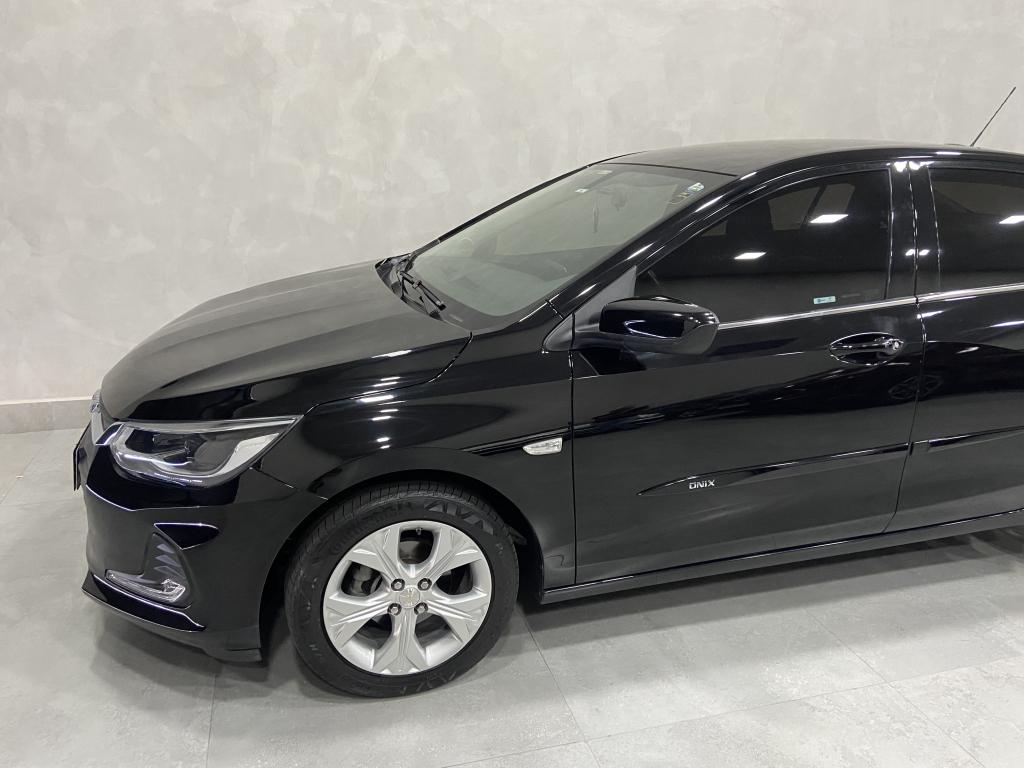 CHEVROLET Onix Sedan - Foto
