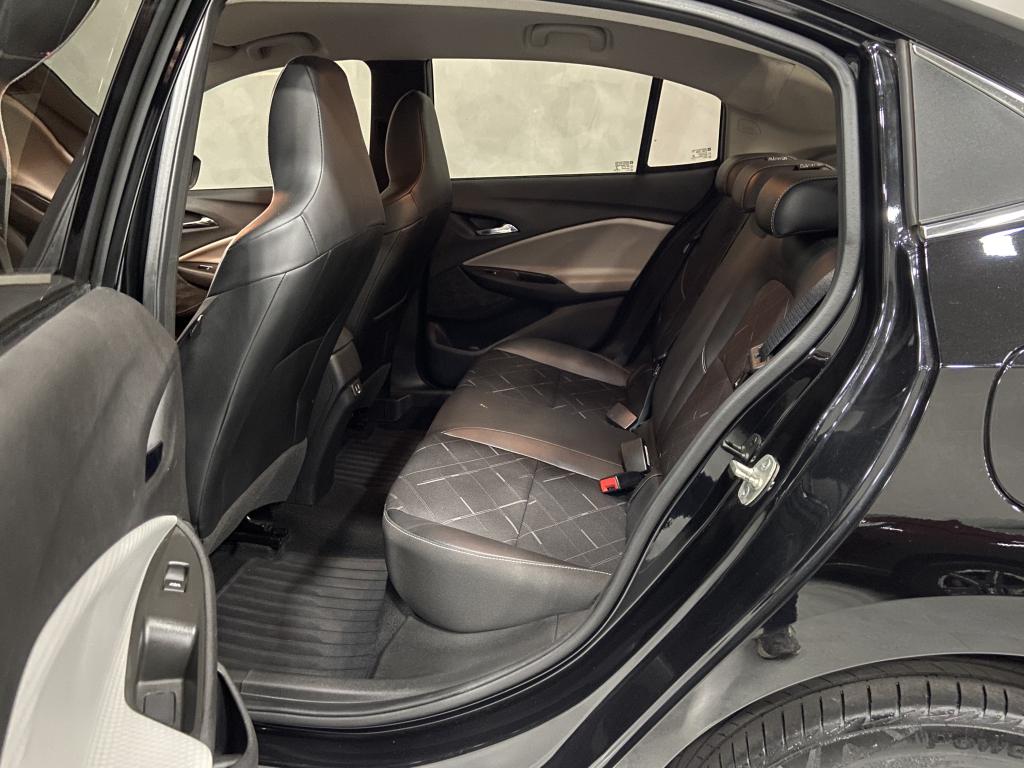 CHEVROLET Onix Sedan - Foto