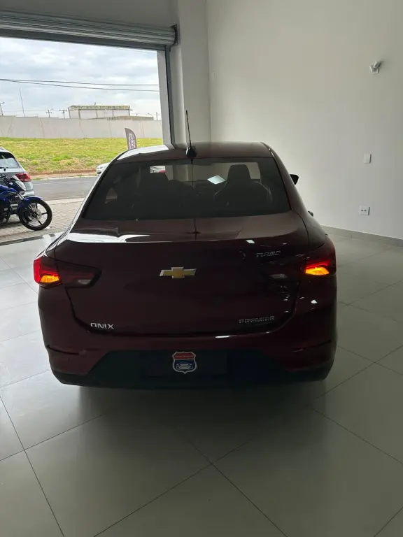 CHEVROLET Onix Sedan - Foto