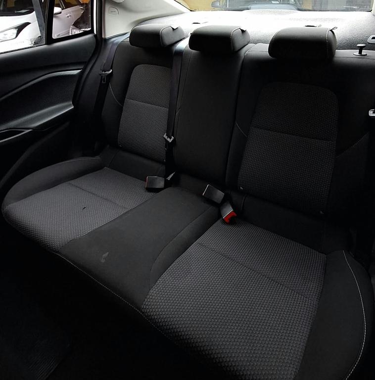 CHEVROLET Onix Sedan - Foto