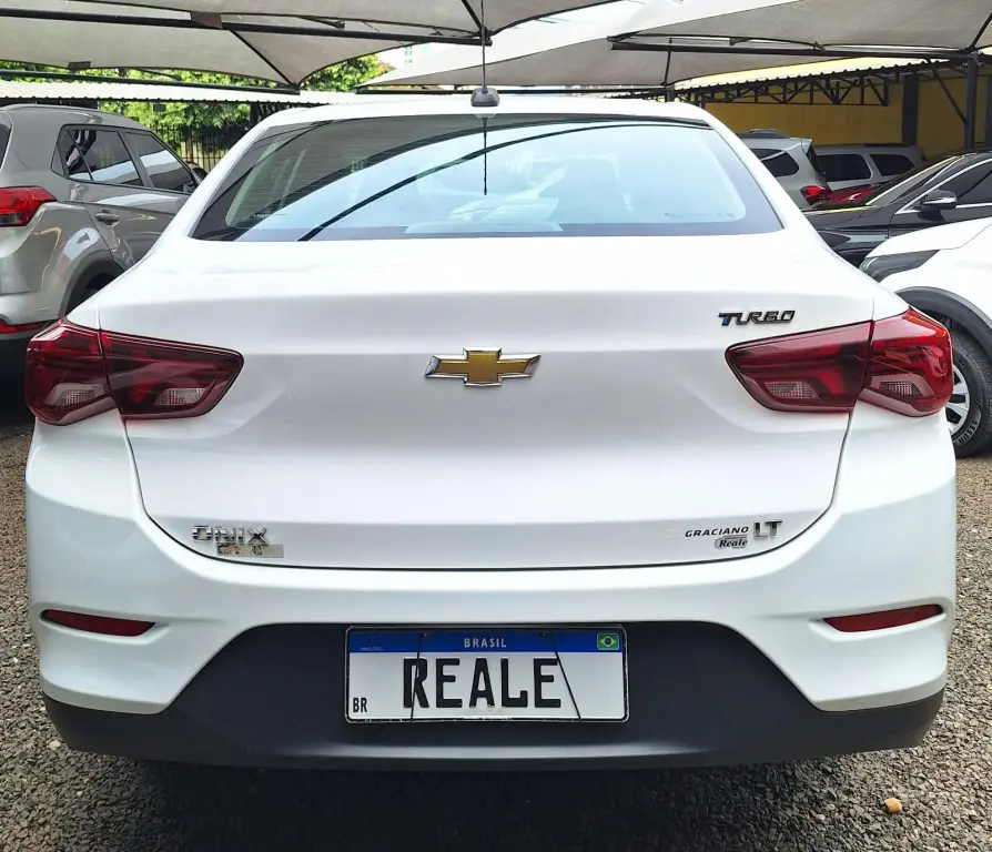 CHEVROLET Onix Sedan - Foto
