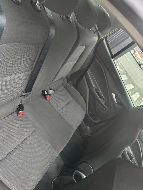 CHEVROLET Onix Sedan - Foto