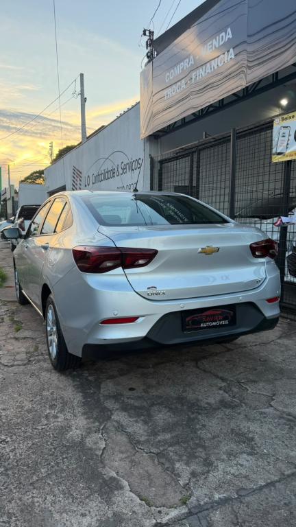 CHEVROLET Onix Sedan - Foto