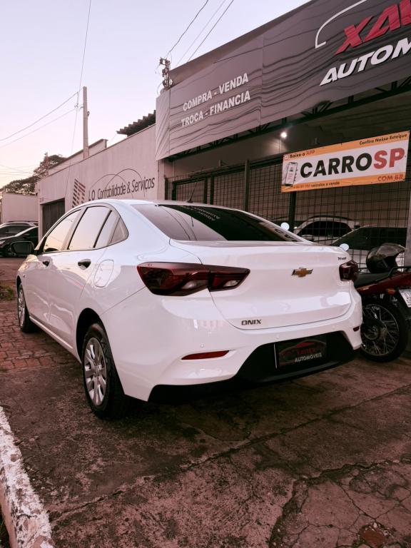 CHEVROLET Onix Sedan - Foto