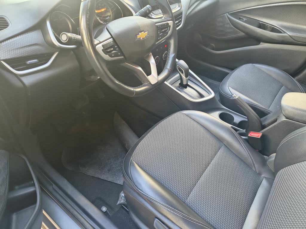 CHEVROLET Onix Sedan - Foto