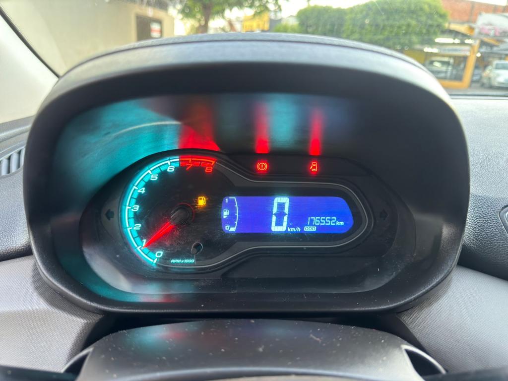 CHEVROLET Prisma - Foto