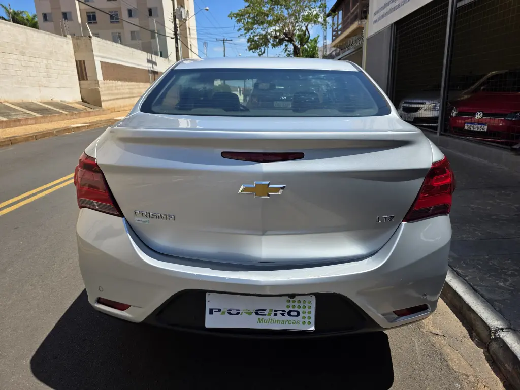 CHEVROLET Prisma - Foto